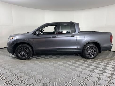 Used 2020 Honda Ridgeline Sport image 2