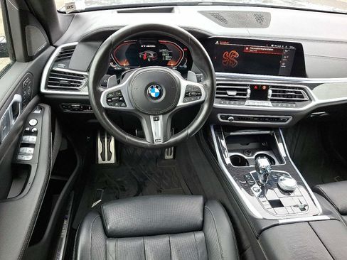 Used 2022 BMW X7 M50i image 13