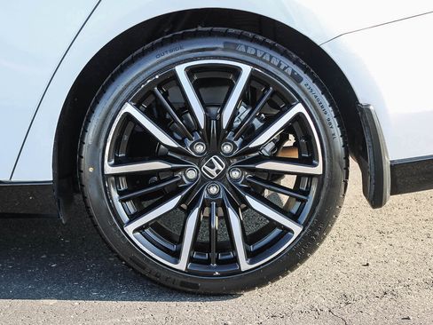 Certified 2024 Honda Accord Touring image 8