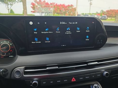 Used 2024 Hyundai Palisade Calligraphy AWD/4WD image 23