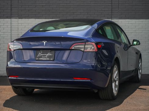 Used 2023 Tesla Model 3 Standard Range RWD image 5