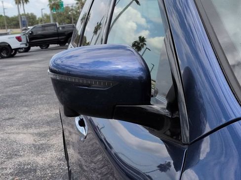 Used 2020 Nissan Pathfinder SL w/ Cargo Package FWD image 12