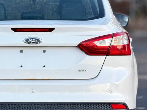 Used 2012 Ford Focus SEL image 14