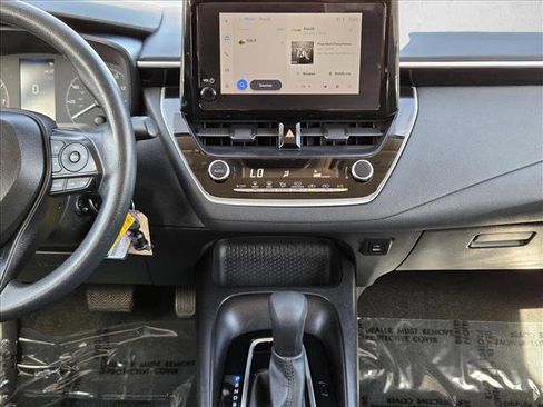 Used 2024 Toyota Corolla LE FWD image 15