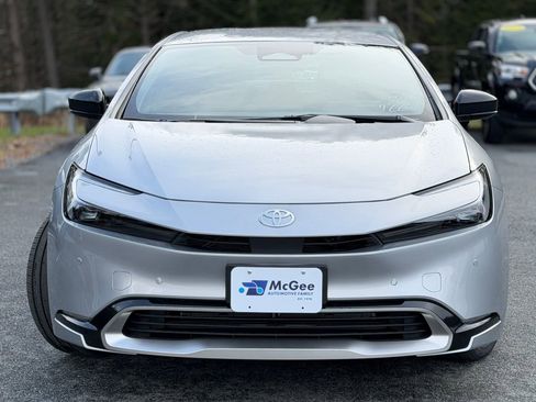 New 2026 Toyota Prius Plug-In Hybrid FWD image 2