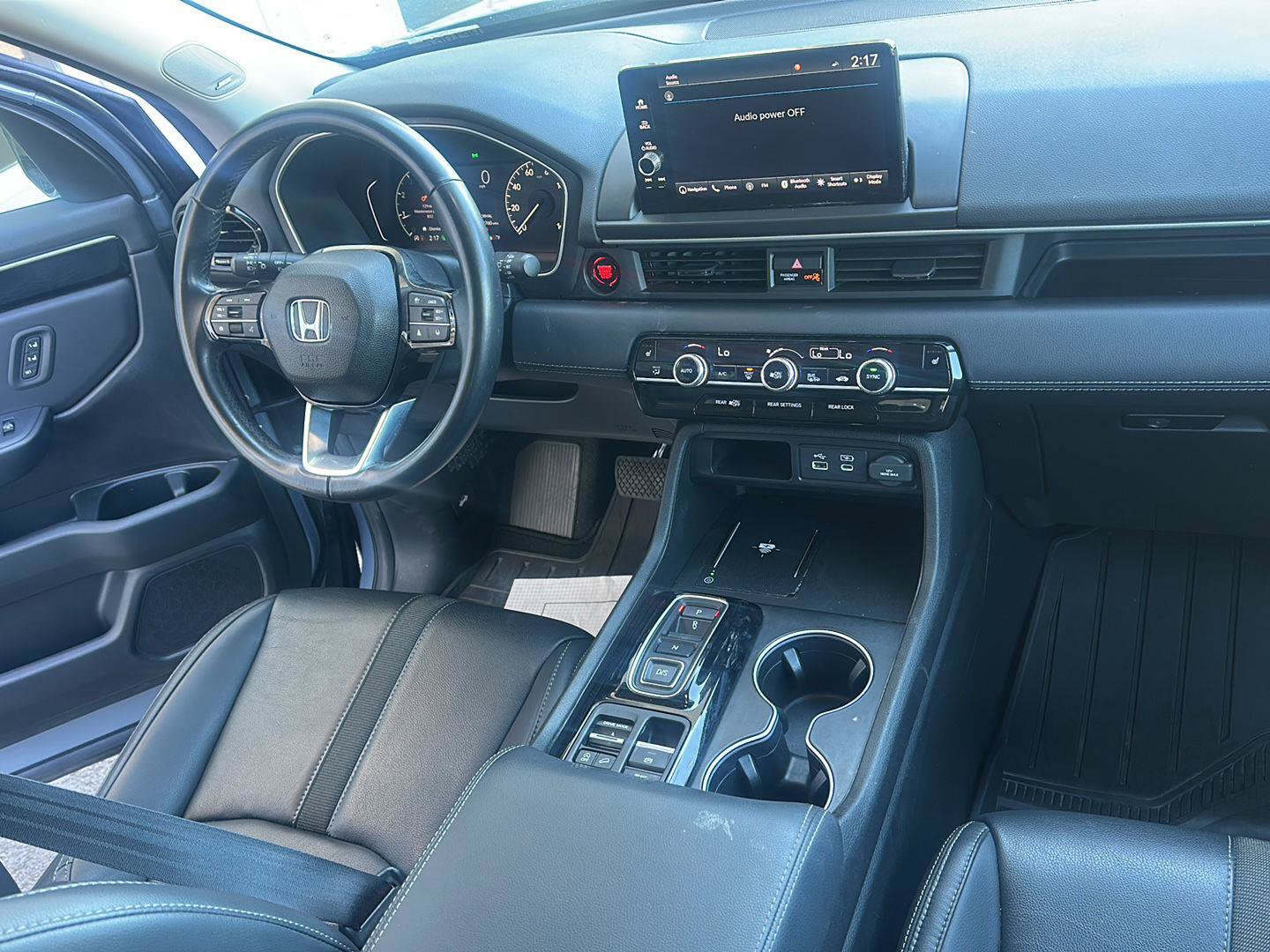 Used 2025 Honda Pilot Touring image 12