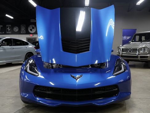 Used 2016 Chevrolet Corvette Stingray Coupe w/ Battery Protection Package RWD image 29