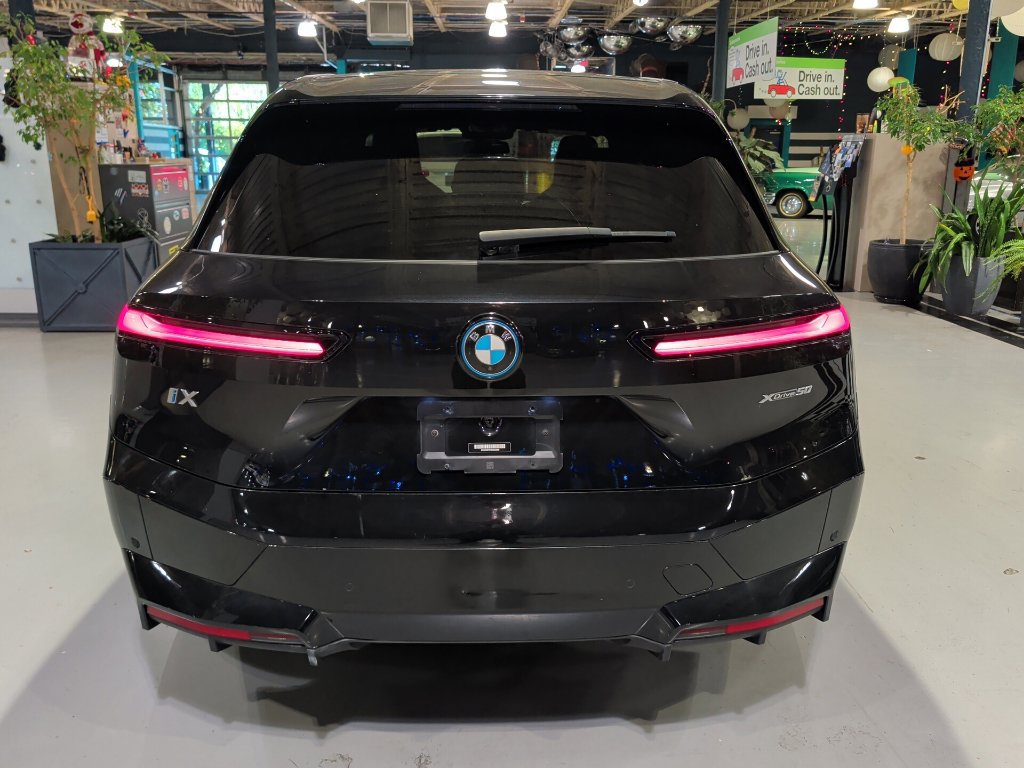 Certified 2024 BMW iX xDrive50 w/ Premium Package AWD/4WD image 12