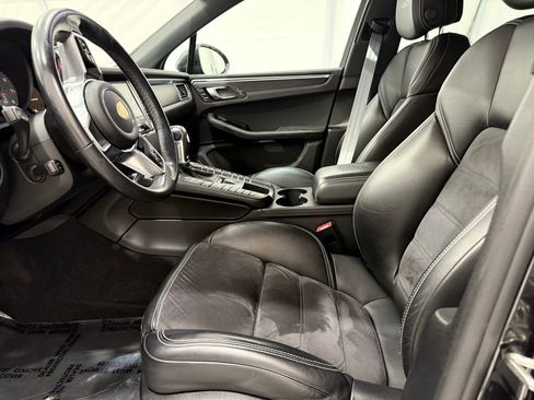 Used 2018 Porsche Macan GTS image 12