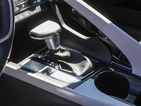 Certified 2023 Hyundai Elantra Limited image 26