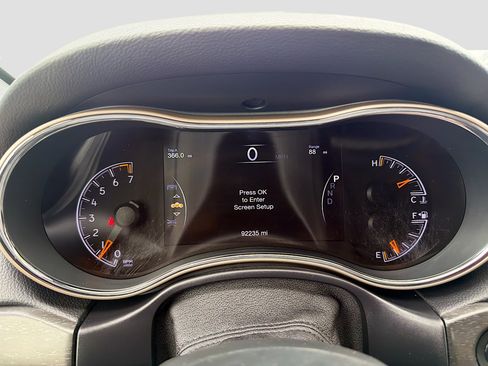 Used 2017 Jeep Grand Cherokee Limited w/ Luxury Group II image 40