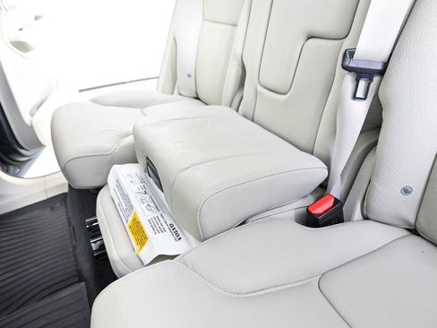 Certified 2024 Volvo XC90 B6 Plus w/ Protection Package Premier AWD/4WD image 23