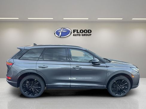 New 2026 Lincoln Corsair Premiere image 5