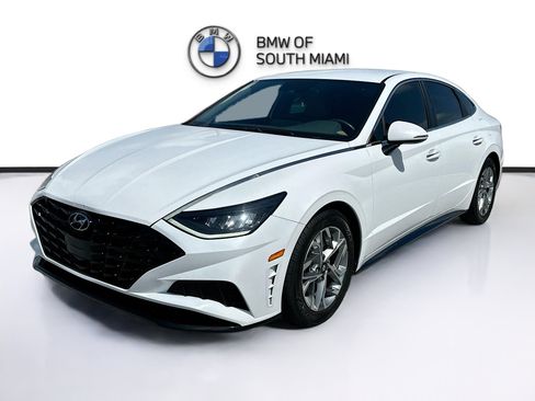 Used 2020 Hyundai Sonata SEL w/ Premium Package FWD image 2