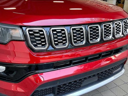 Used 2025 Jeep Compass Limited AWD/4WD image 26