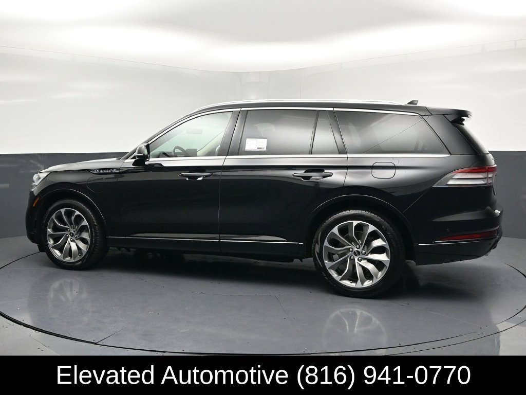 Used 2023 Lincoln Aviator Grand Touring w/ Equipment Group 301A AWD/4WD image 34