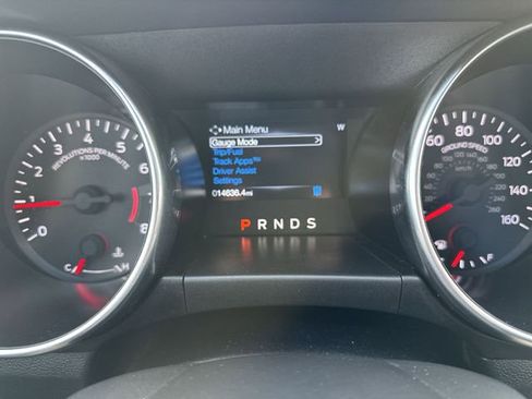 Used 2019 Ford Mustang Premium image 12