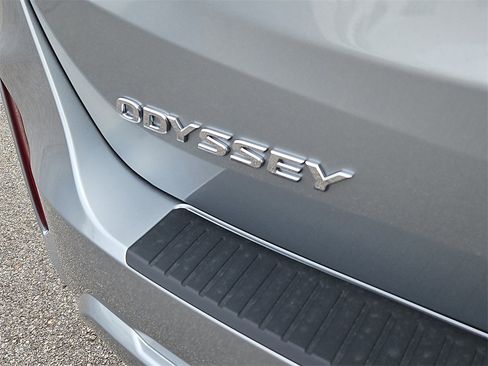 New 2026 Honda Odyssey EX-L image 5