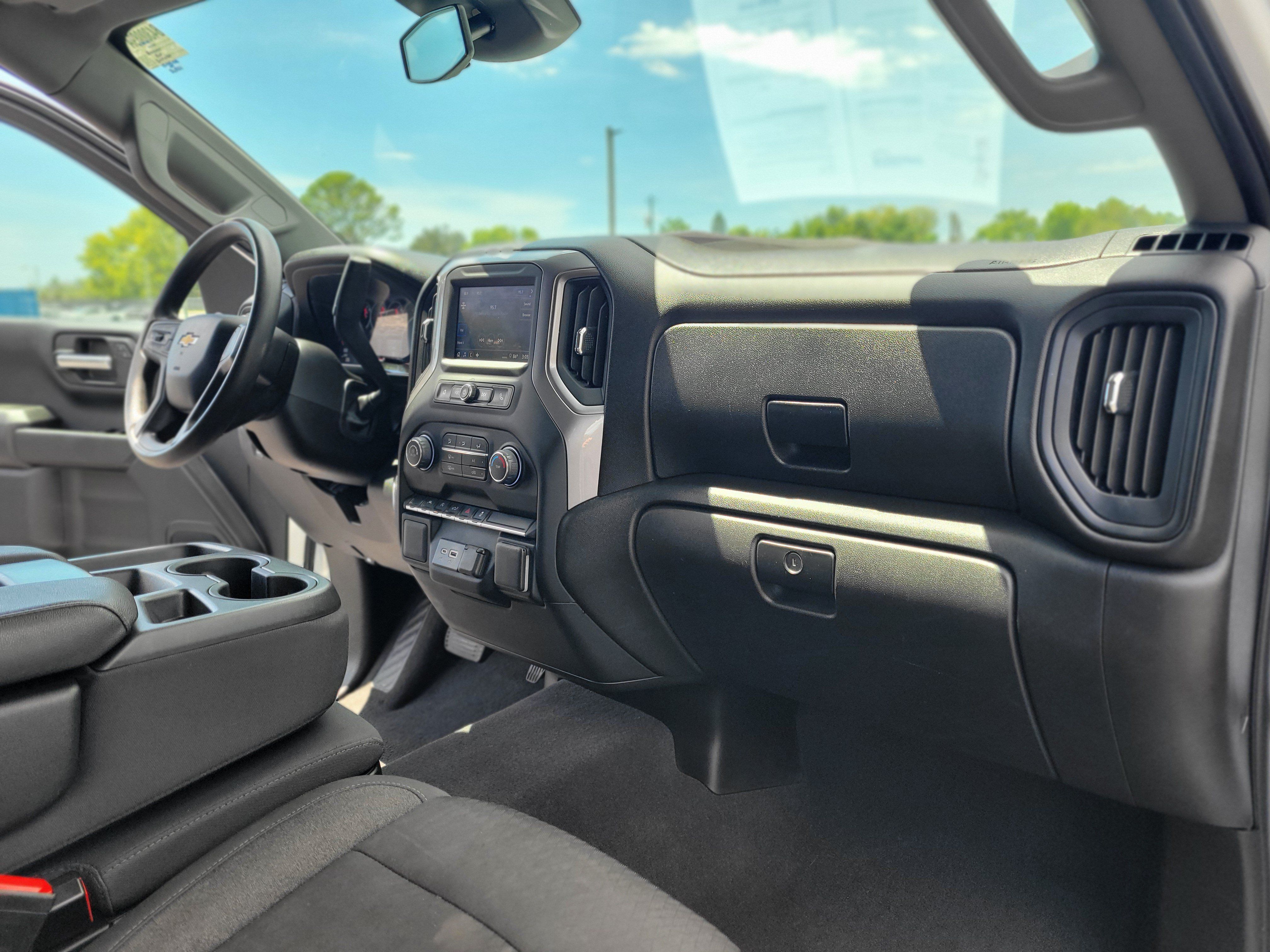Used 2022 Chevrolet Silverado 1500 Custom AWD/4WD image 30