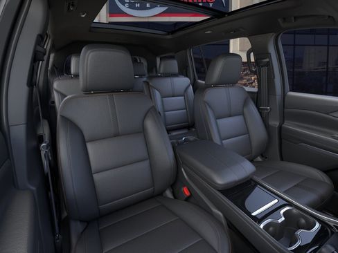 Used 2026 Chevrolet Traverse High Country image 40