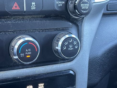 Used 2024 RAM 3500 Big Horn image 30