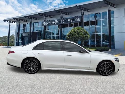 Certified 2023 Mercedes-Benz S 500 4MATIC image 3