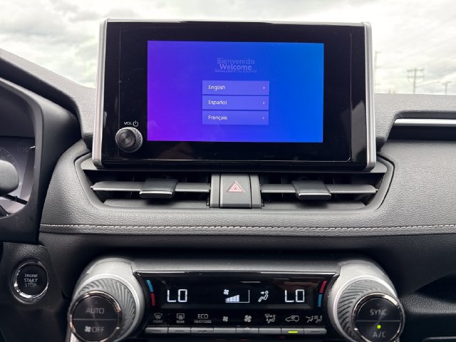 Used 2025 Toyota RAV4 XLE AWD/4WD image 21