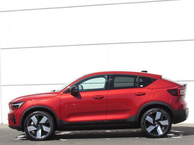 Used 2023 Volvo C40 P8 Recharge Ultimate w/ Protection Package Premier AWD/4WD image 4