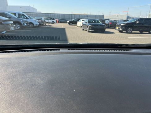 Used 2025 Nissan Versa SV image 17