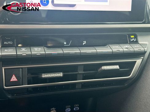 Used 2025 Toyota Camry LE image 18