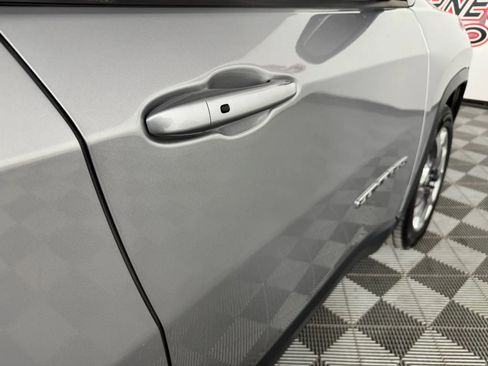 Used 2019 Jeep Compass Limited image 31