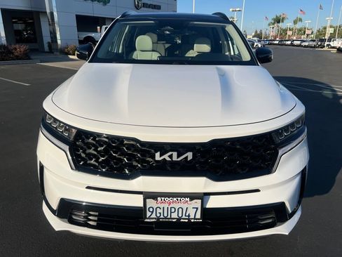 Used 2023 Kia Sorento EX w/ Panoramic Sunroof Package FWD image 5