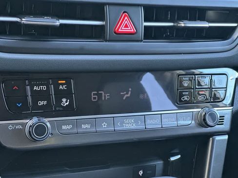 Certified 2026 Kia Seltos EX w/ EX Sunroof Package AWD/4WD image 19