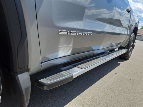 Used 2023 GMC Sierra 1500 SLT w/ SLT Convenience Package AWD/4WD image 9