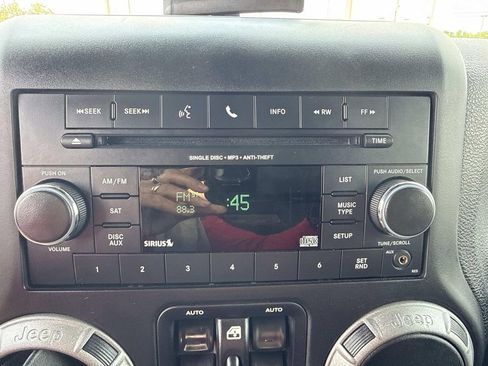 Used 2016 Jeep Wrangler Unlimited Sport image 27