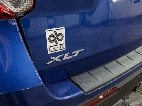 Used 2022 Ford Explorer XLT w/ Equipment Group 202A image 9