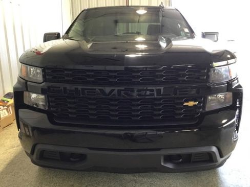 Used 2020 Chevrolet Silverado 1500 Custom w/ Custom Value Package image 6
