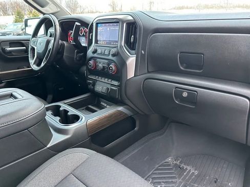Used 2022 Chevrolet Silverado 1500 LT Trail Boss w/ Convenience Package II image 25