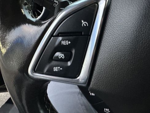 Used 2023 Chevrolet Camaro LT image 28