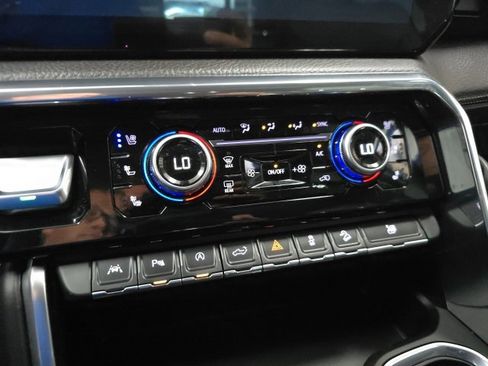 Used 2024 GMC Sierra 1500 Denali image 23