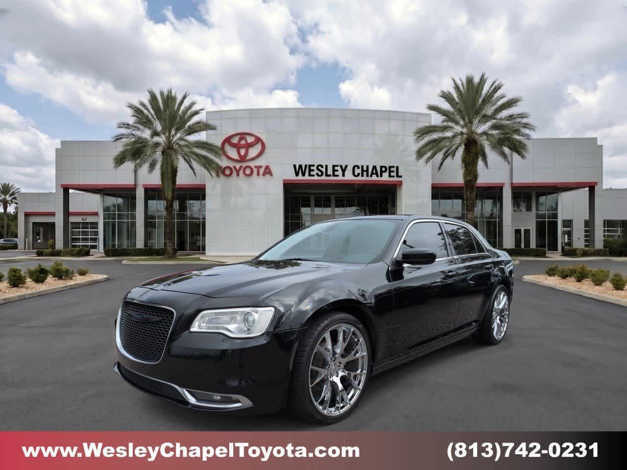 Used 2019 Chrysler 300 Touring L w/ Quick Order Package 22F RWD image 1