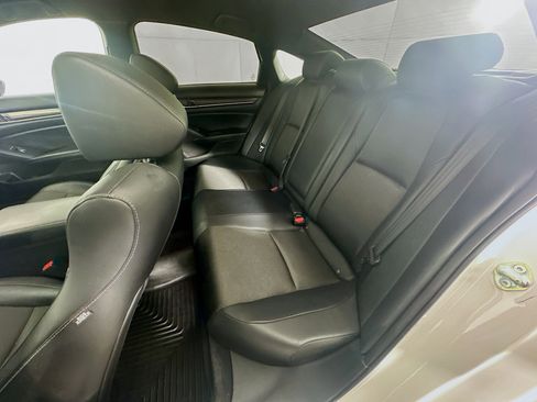 Used 2018 Honda Accord Sport image 26