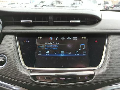 Used 2017 Cadillac XT5 Premium Luxury w/ LPO, Wheel Lock Package FWD image 29