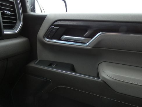 Used 2022 GMC Sierra 1500 SLT image 24