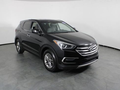 Used 2017 Hyundai Santa Fe Sport image 4