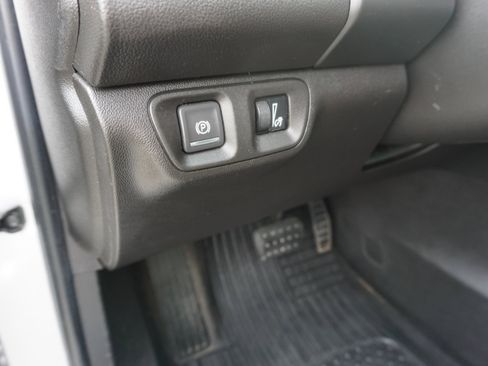 Used 2019 GMC Acadia SLT image 17