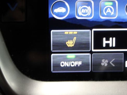 Used 2024 Subaru Outback Premium AWD/4WD image 32