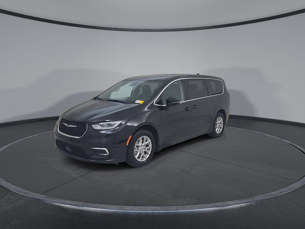Certified 2024 Chrysler Pacifica Touring-L FWD image 8