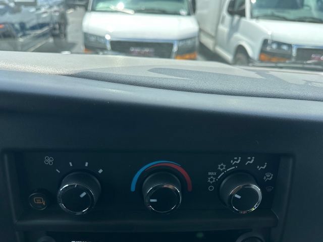 New 2025 GMC Savana 2500 w/ Communications Package RWD image 24