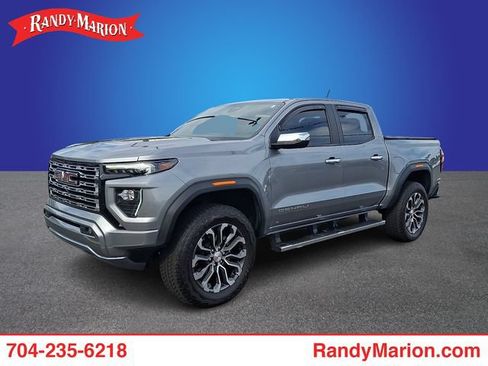 Used 2025 GMC Canyon Denali AWD/4WD image 1